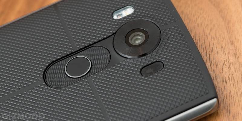 Illustration for article titled LG V10 Review: Big, Weird, and Not Worth It